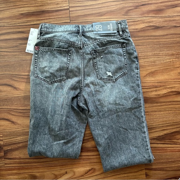 NWT BDG Slim Straight Jeans Size 29 Grey Distressed - Picture 10 of 15